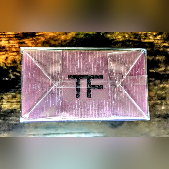 Tom Ford Café Rose Eau de Parfum - Picture 3 of 8